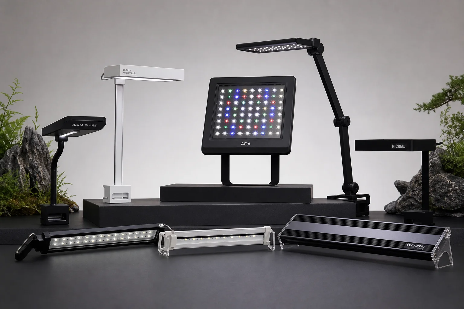 Sammlung moderner LED-Aquarienleuchten in verschiedenen Größen und Designs