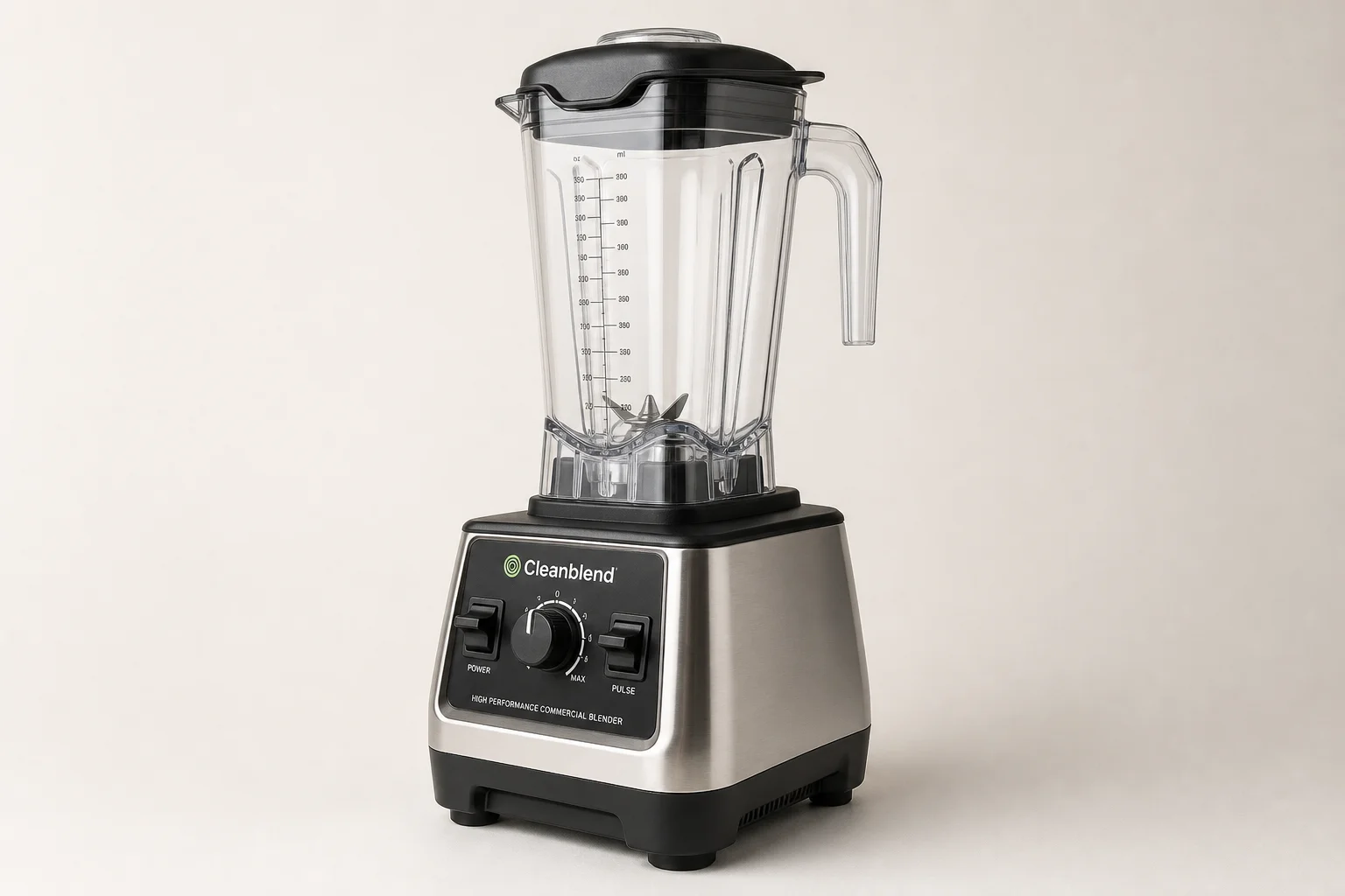 五款果汁機排列在中性背景上：Magic Bullet、Ninja BN701、Vitamix A3500、Cleanblend 以及 Vitamix 5200