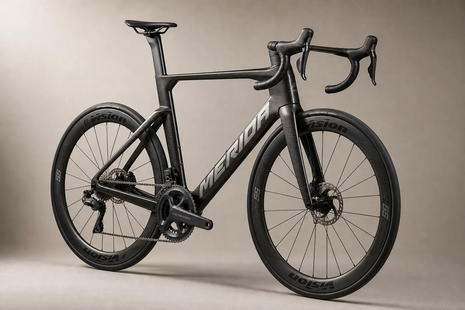 Merida Reacto Gen 5 aero road bike on neutral backdrop showing aerodynamic frame design