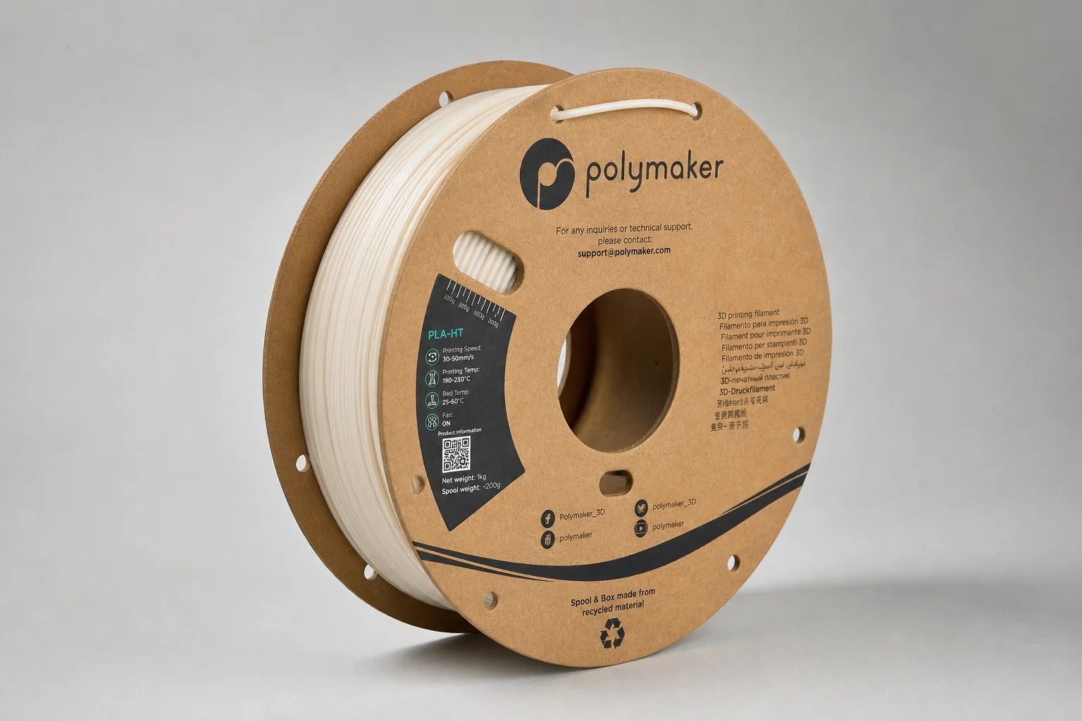 Collection de bobines de filament pour imprimante 3D sur une surface en béton
